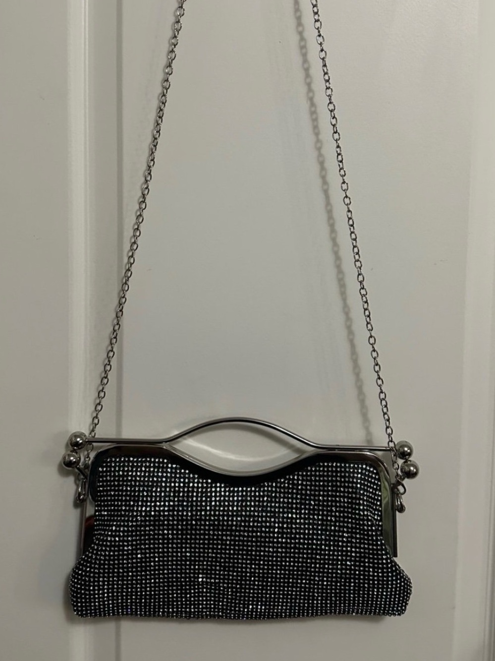 Rhinestone-Embellished Silver Evening Clutch with Chain
